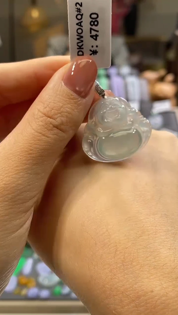 颈饰18K金镶嵌翡翠佛公