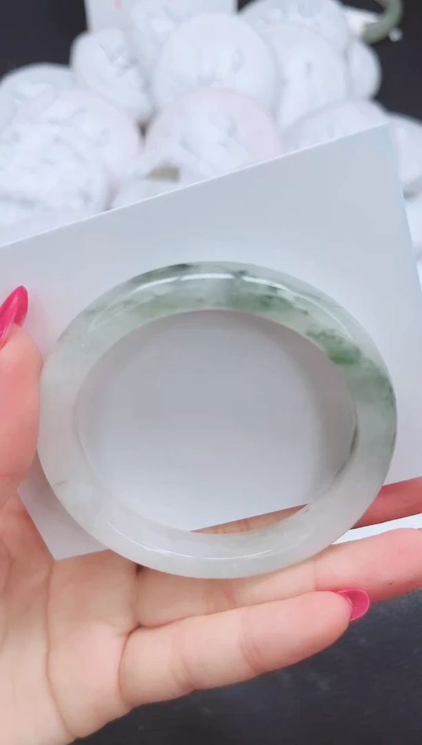 未镶嵌手镯石英质玉48-53.5