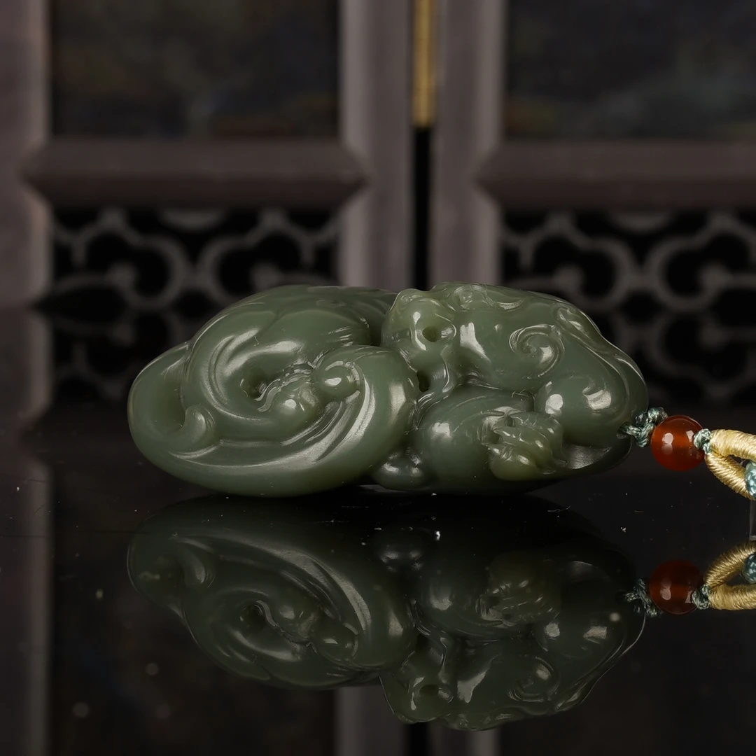 XM10837二十世纪和田玉貔貅挂坠
