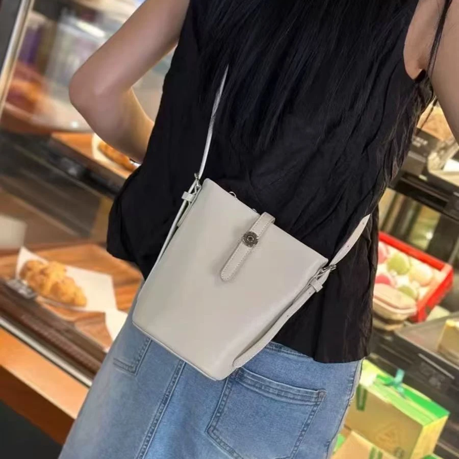 89011/米白BusiDanli高端定制斜挎包气质轻奢真皮