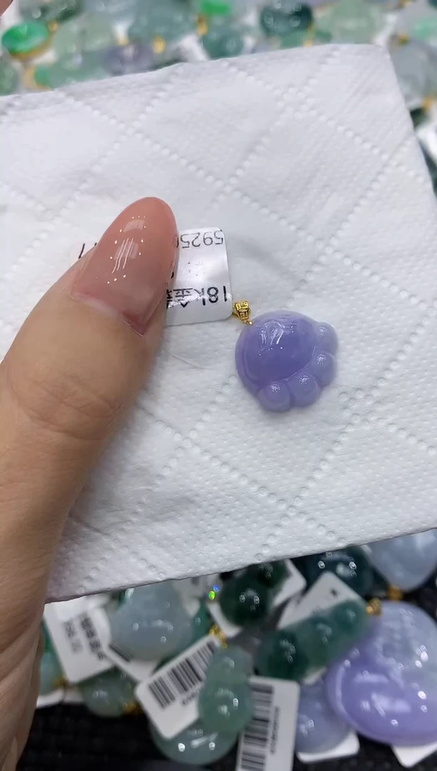 颈饰18K金镶嵌翡翠111111111111