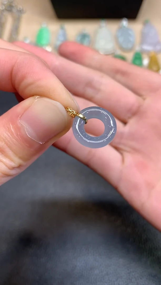 【闪购商品】翡翠颈饰18K金镶嵌甜甜圈【无服务费】