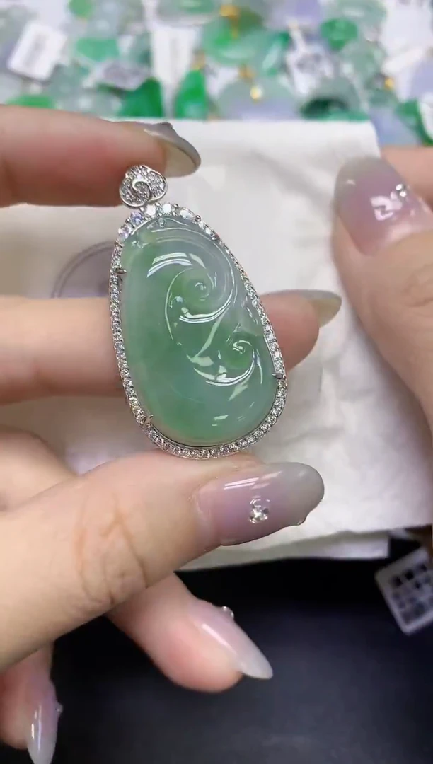 颈饰未镶嵌翡翠天然缅甸翡翠A货百元以上9元证书费自理