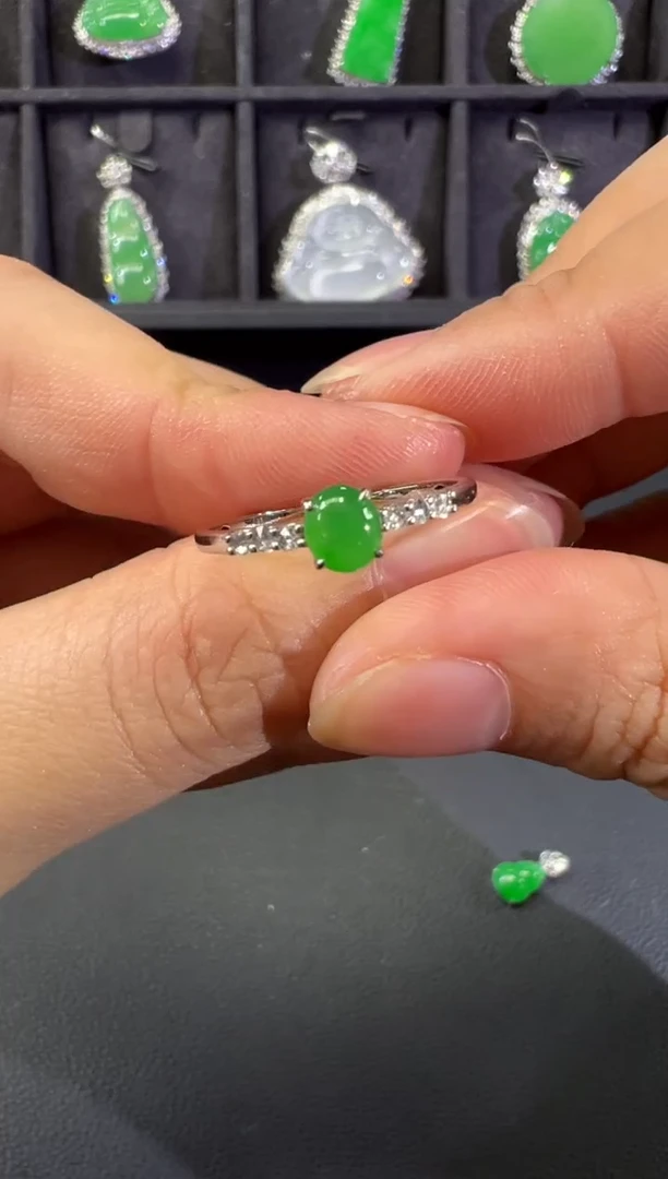 18K金镶嵌戒指翡翠A268|1980