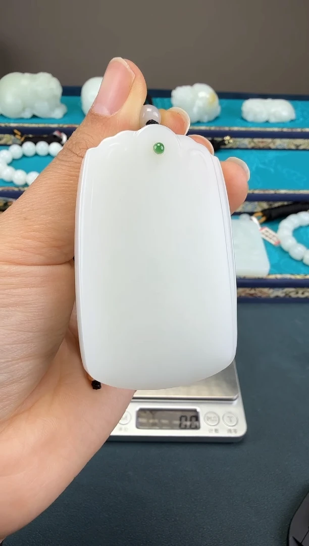 颈饰未镶嵌和田玉1