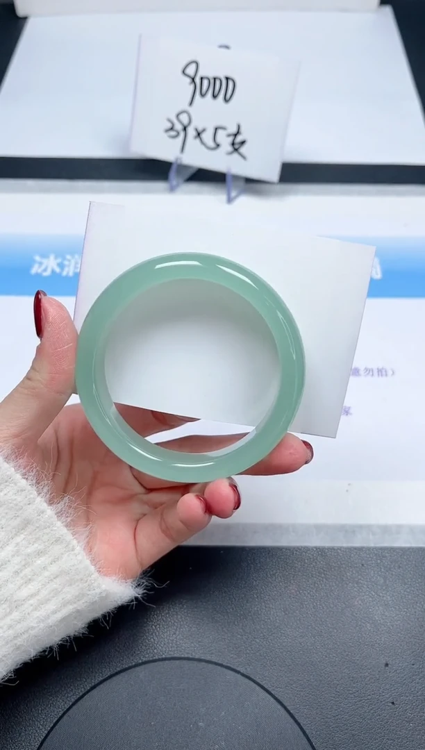 【闪购商品】石英质玉手镯未镶嵌90-57.7