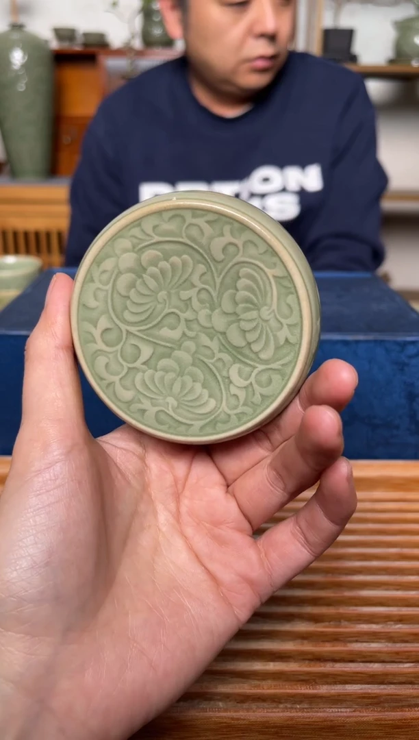 【闪购商品】其他耀州窑菊纹盖置