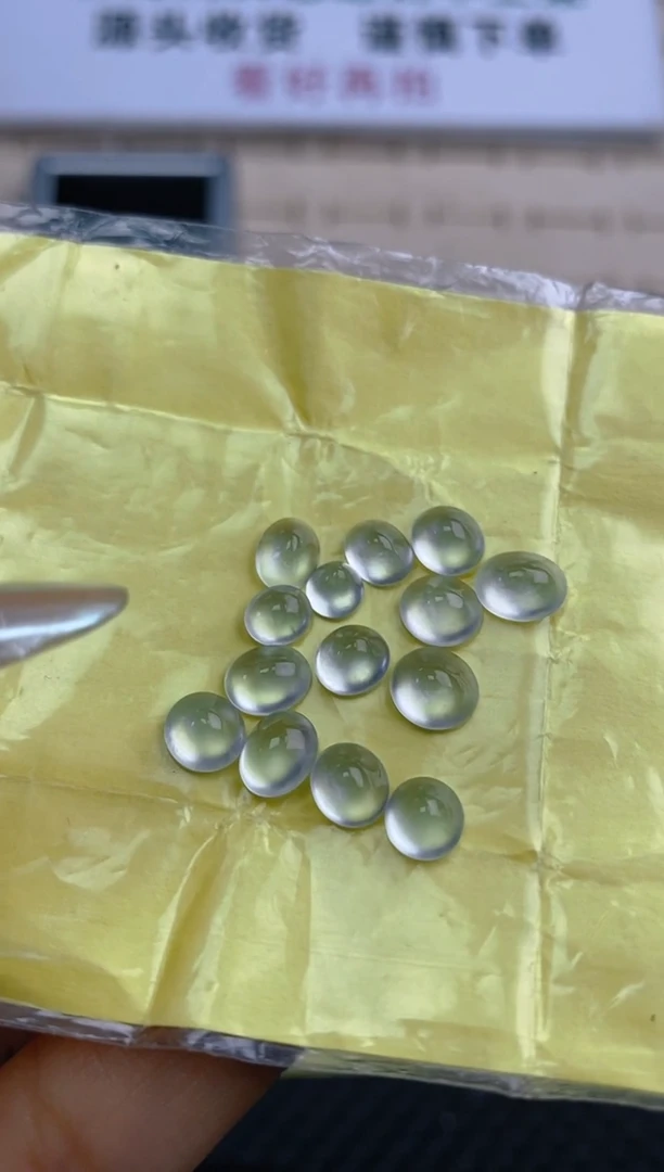 定制翡翠未镶嵌天然翡翠蛋面82
