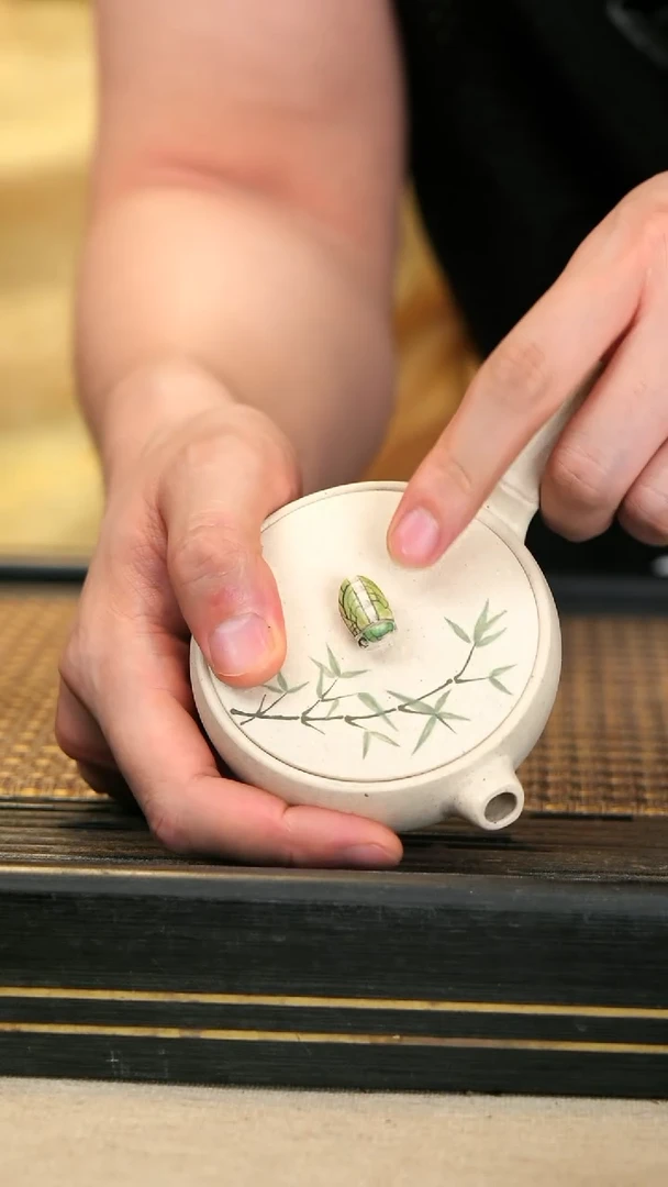 茶壶紫砂ZCY44《知竹侧把》白玉段