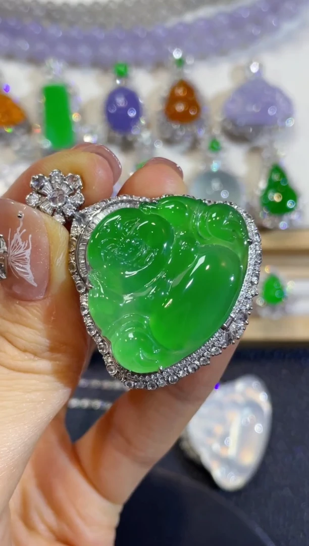 吊坠(不含链)18K金镶嵌翡翠L***娜团购1