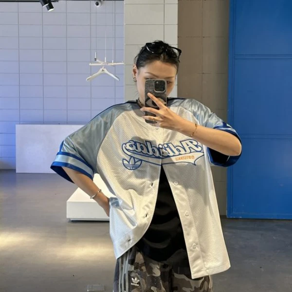 adidas/阿迪达斯STREET SHIRT 马思纯同款运动宽松短袖开衫JN0768