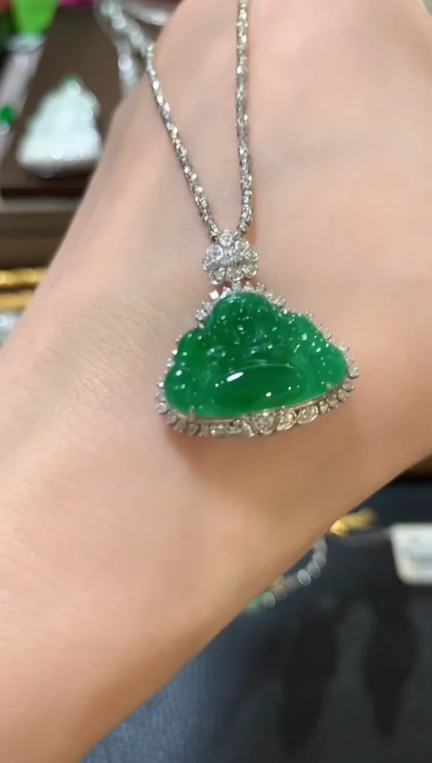 吊坠(不含链)18K金镶嵌翡翠x19多样性一件发货