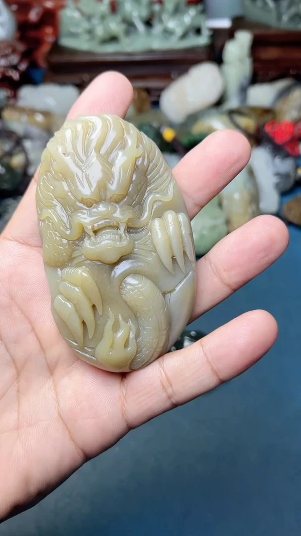 未镶嵌和田玉把件-