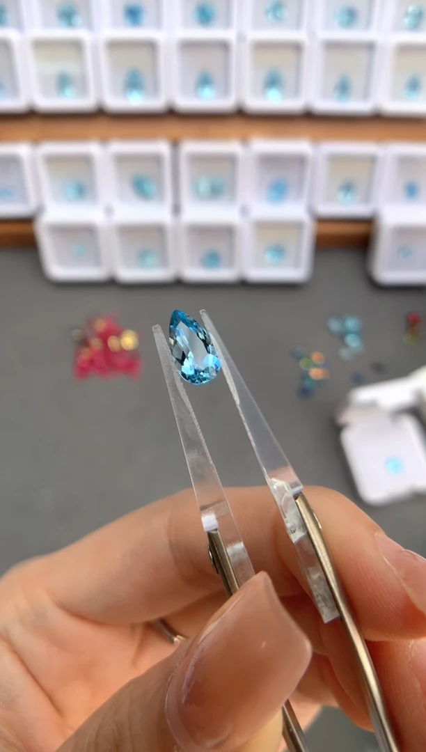 未镶嵌裸石定制海蓝宝石1.09ct 超圣