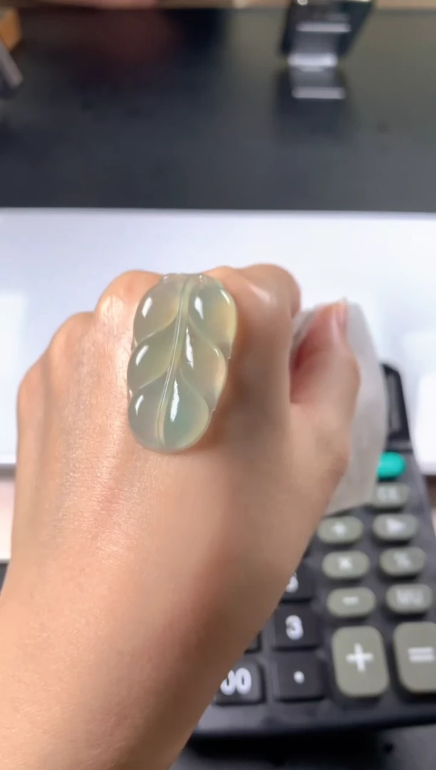 未镶嵌定制翡翠青*主毛货抛光