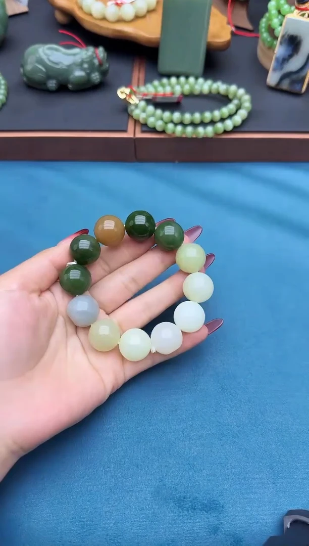 颈饰未镶嵌和田玉db18