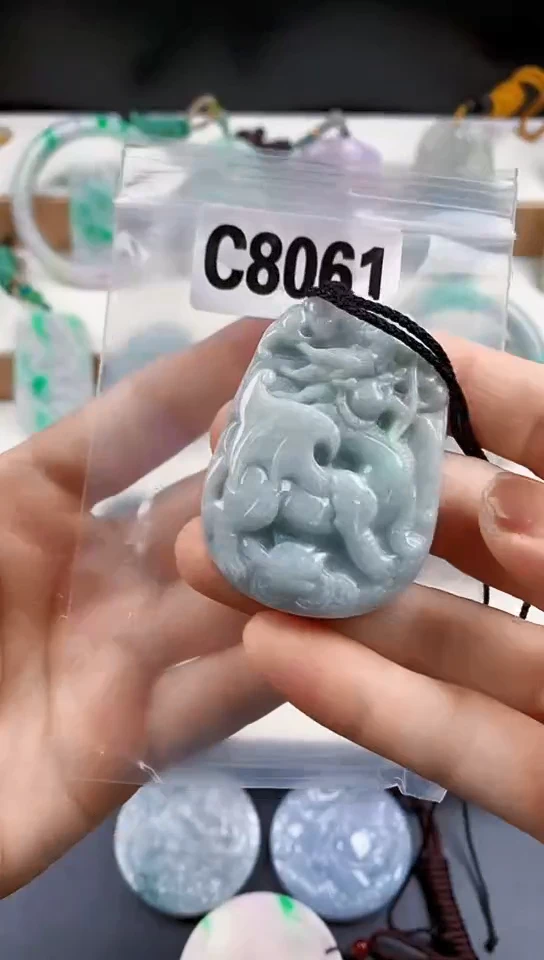 颈饰未镶嵌翡翠天然翡翠吊坠挂件