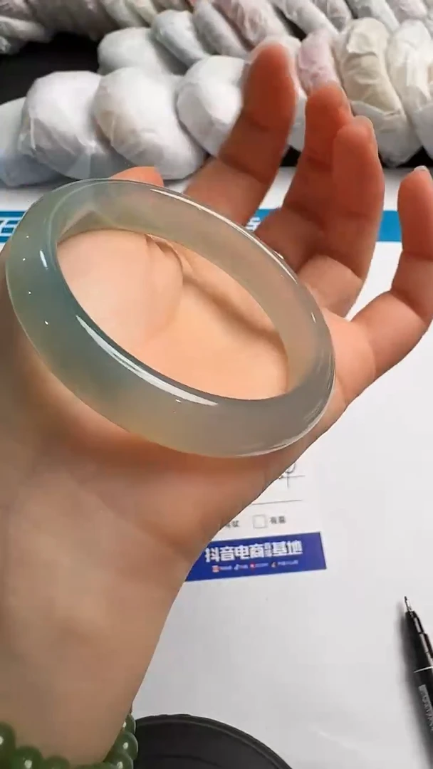 手镯玛瑙/玉髓未镶嵌75