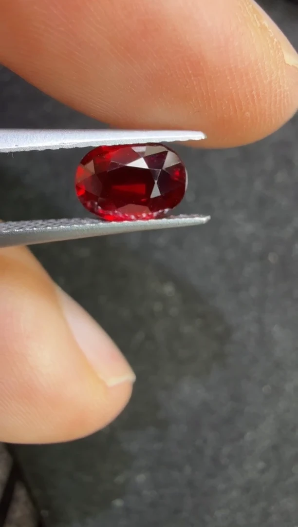 未镶嵌定制定制红宝石天然1.28克拉莫桑比克吉尔德无烧鸽血红