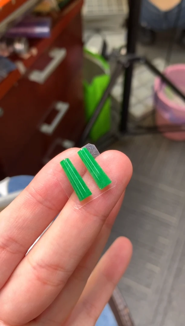 未镶嵌定制翡翠裸玉