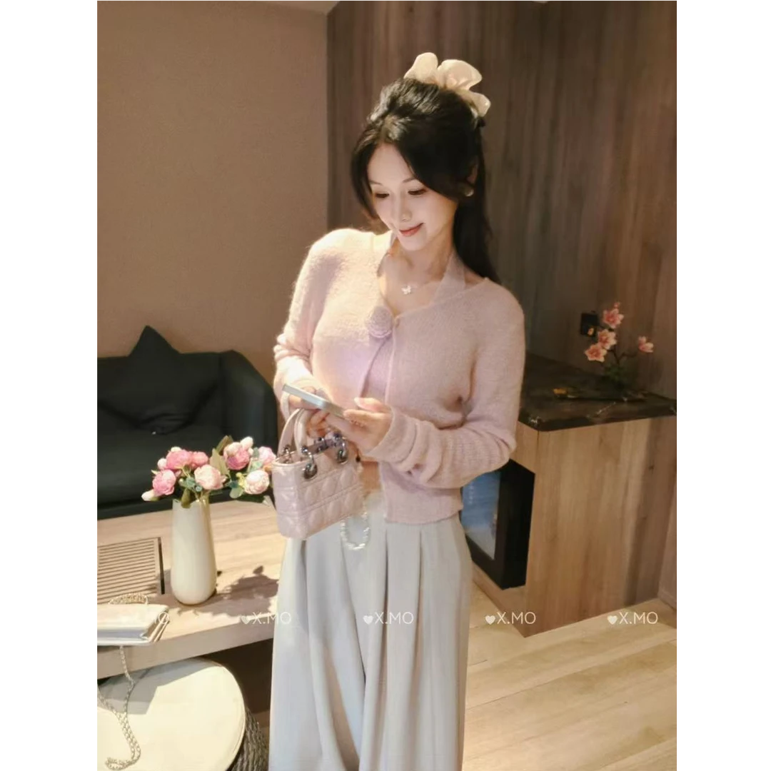 X.MO自制 设计感温柔挂脖两件套立体手工花软糯针织上衣1258
