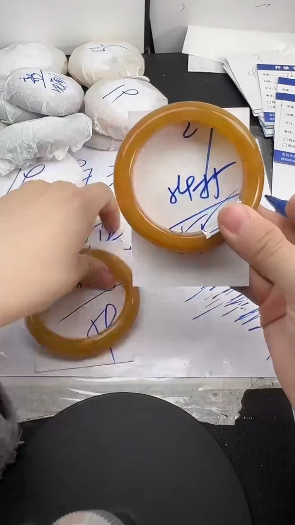 未镶嵌手镯石英质玉27/54-55