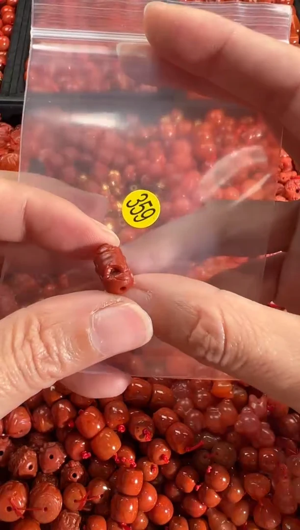 【闪购商品】南红玛瑙颈饰未镶嵌1