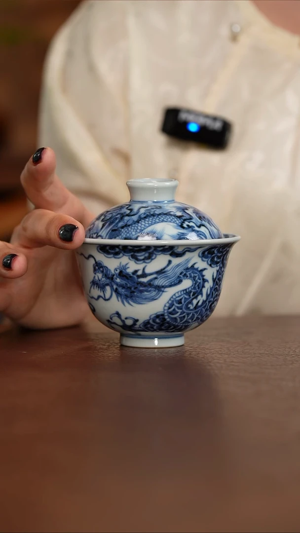 元青花苍龙教子纹盖碗
