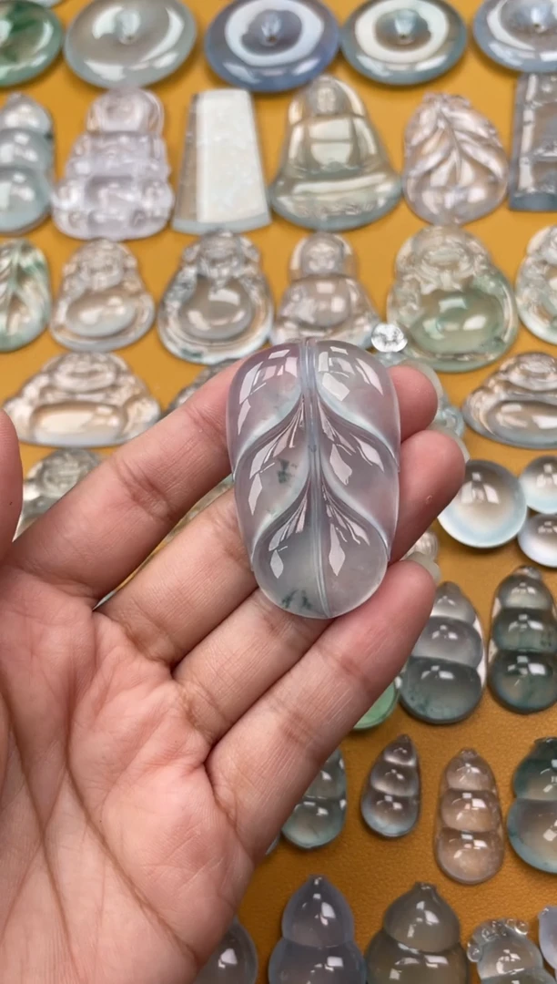 翡翠未镶嵌吊坠(不含链)叶子47 29 6/1