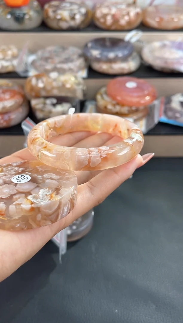 未镶嵌手镯石英质玉57