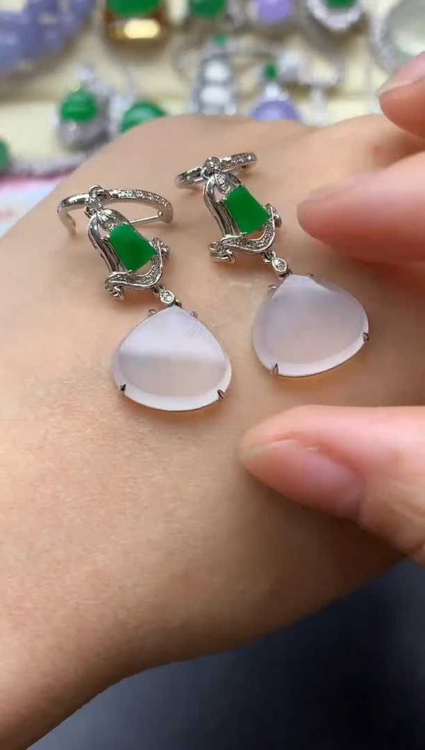 颈饰18K金镶嵌翡翠511-中国好珍宝