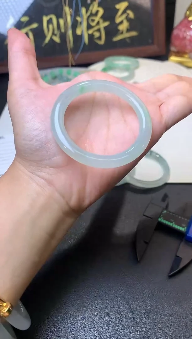 未镶嵌定制翡翠毛货