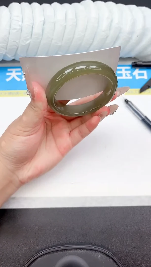 未镶嵌手镯石英质玉187-56.8