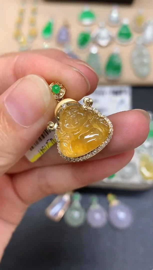 颈饰18K金镶嵌翡翠佛公【无服务费