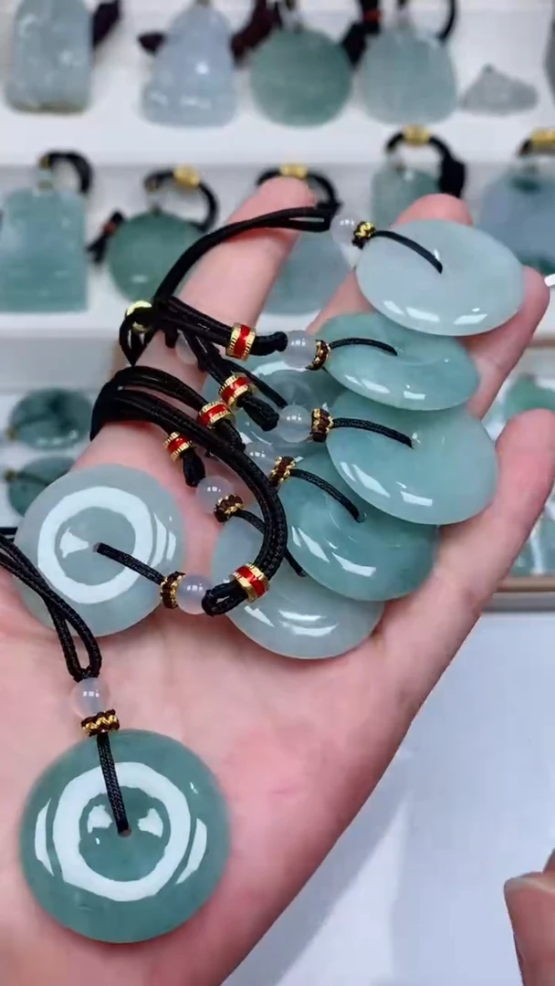 颈饰未镶嵌翡翠吊坠团购多样性发一件