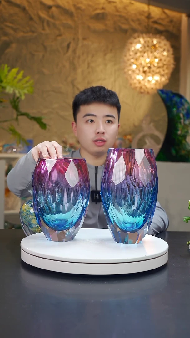 手工艺品琉璃小**下金红蓝切面花器