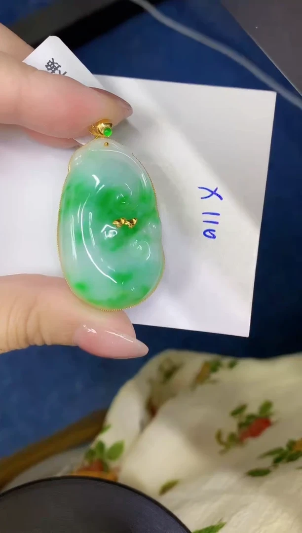 颈饰未镶嵌翡翠缅甸天然翡翠A货