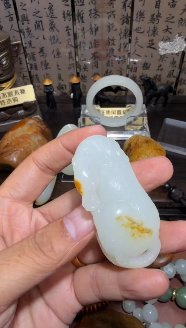 未镶嵌和田玉挂件和田玉