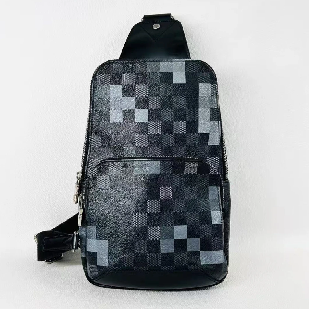 95新 LouisVuitton/路易威登 LV棋盘格渐变胸包/W120