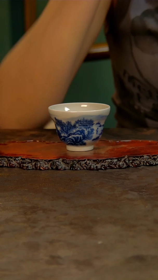 青花手绘山水主人杯