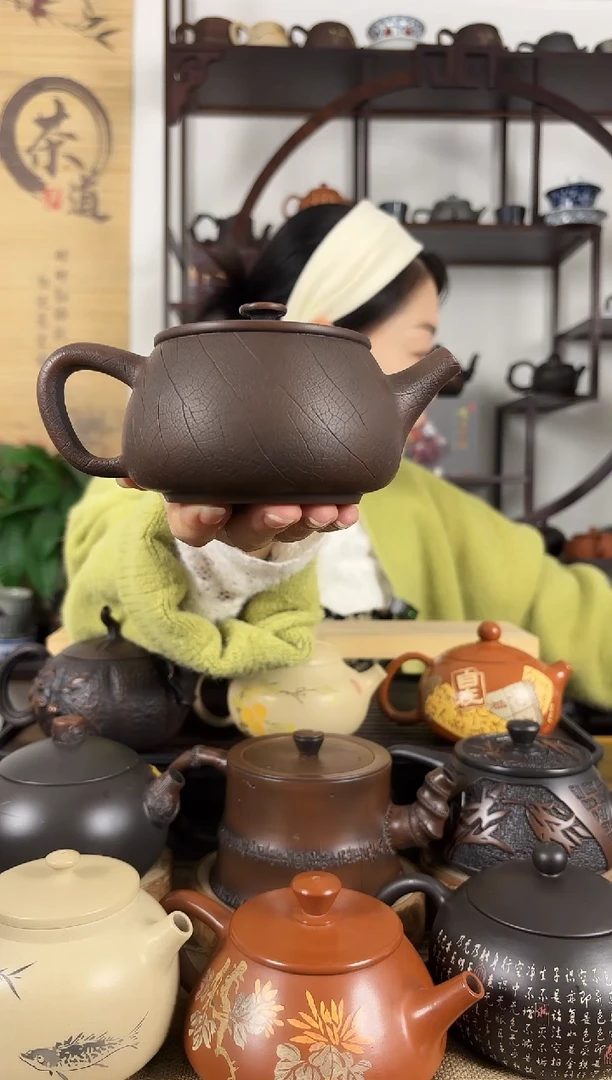 云南建水紫陶茶壶200CC左右