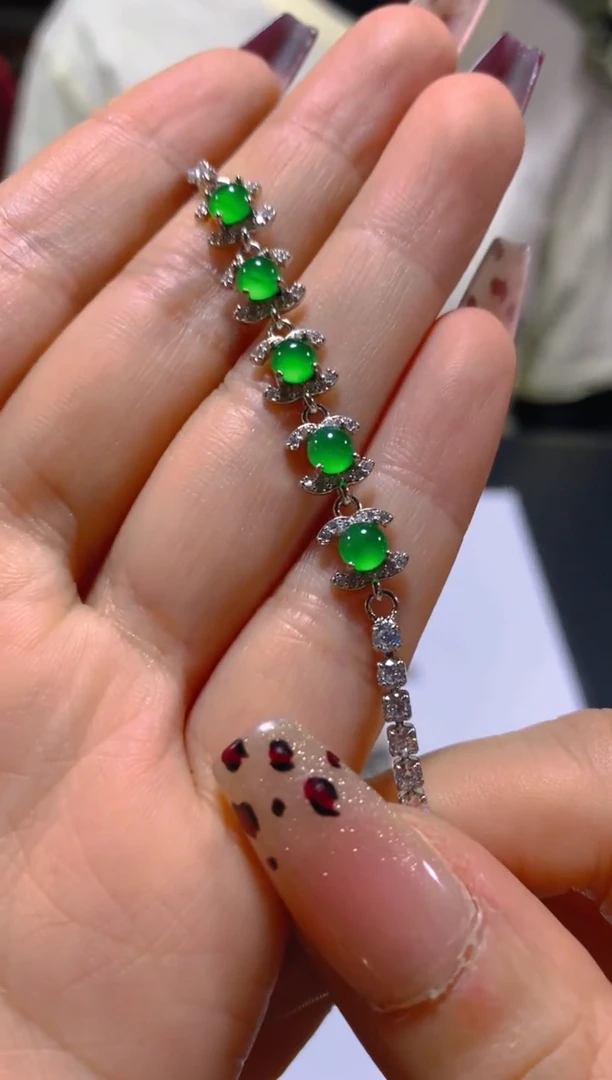 未镶嵌手链翡翠多样性发一