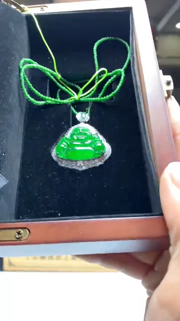 【闪购商品】翡翠颈饰未镶嵌********s168