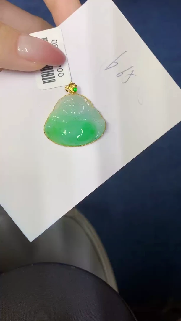 翡翠18K金镶嵌颈饰缅甸天然翡翠A货