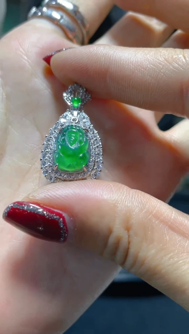 【闪购商品】翡翠颈饰未镶嵌天然A货翡翠 假一赔四