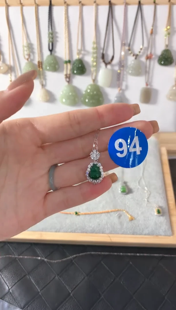 【闪购商品】翡翠颈饰银S925镶嵌葫芦4