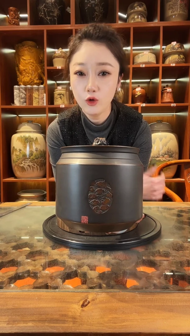 罐云南建水紫陶茶罐