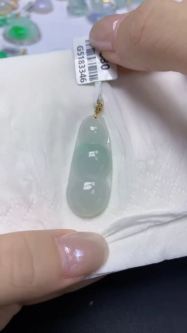 翡翠18K金镶嵌颈饰天然缅甸翡翠A货