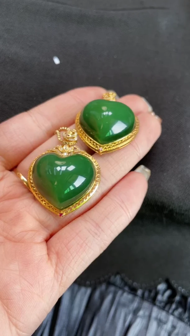 【闪购商品】和田玉吊坠18K金镶嵌多样性发一