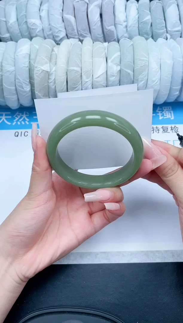 【闪购商品】石英质玉手镯未镶嵌13-58